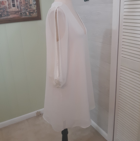 Lulu's cold shoulder flowy dress Large *Z - Picture 3 of 5